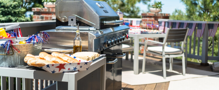 Grill with barbequed food